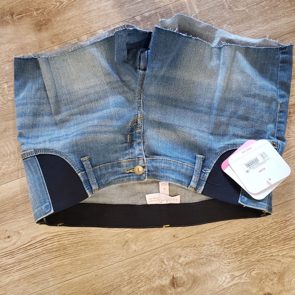 Maternity shorts